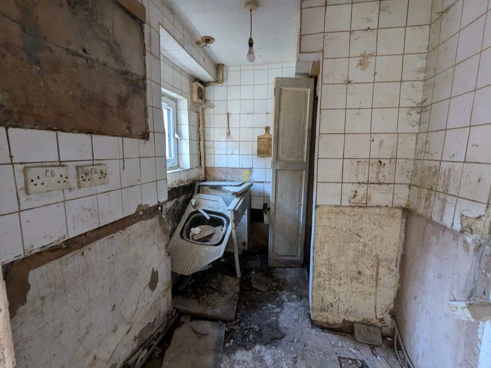 Additional image 3 of 643, Little Horton Lane Bradford, BD5 9BL