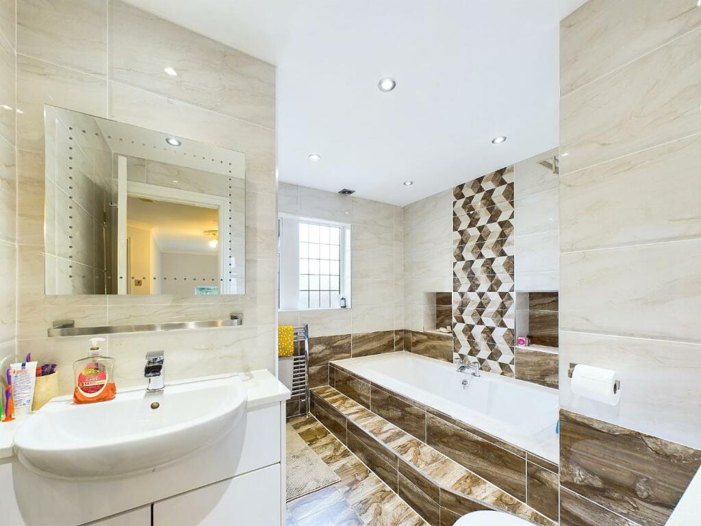 Additional image 21 of Kellymoor Walk, Idle