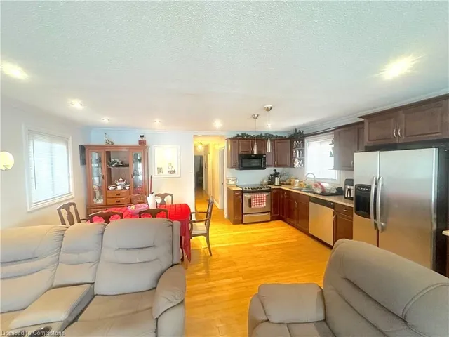 Additional image 8 of 70 Ellis Ave