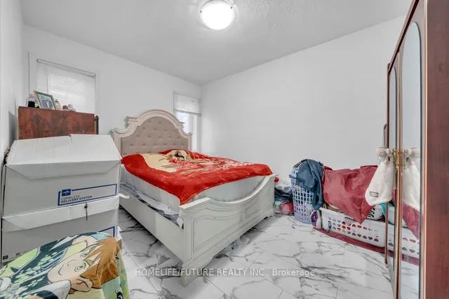 Additional image 11 of 52 Lamont Ave