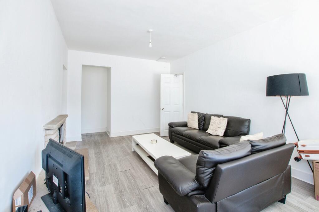 Additional image 4 of Wallisdown Road, Poole, BH12