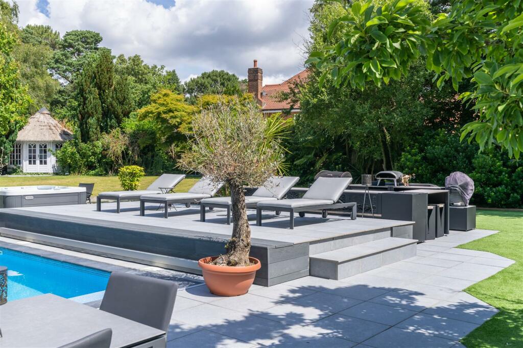 Additional image 23 of Western Avenue, Branksome Park