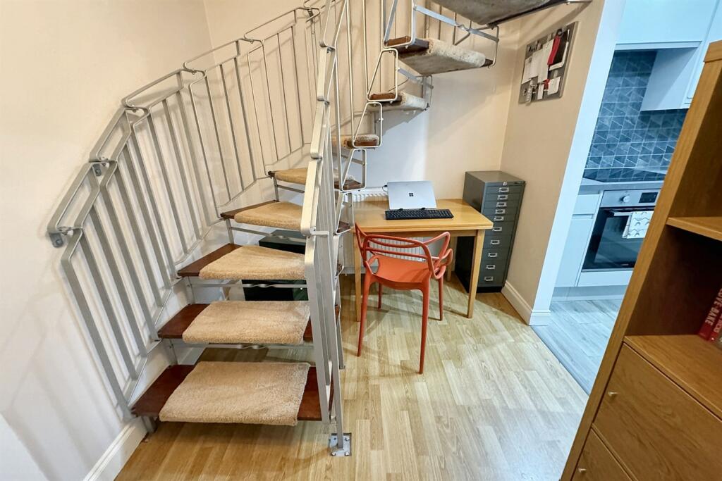 Additional image 5 of Bearwood