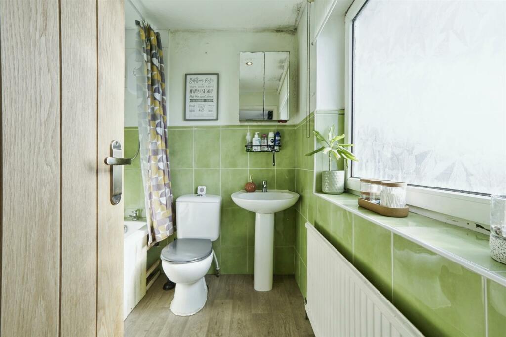 Additional image 10 of Raynham Crescent, Keighley, BD21 2TP