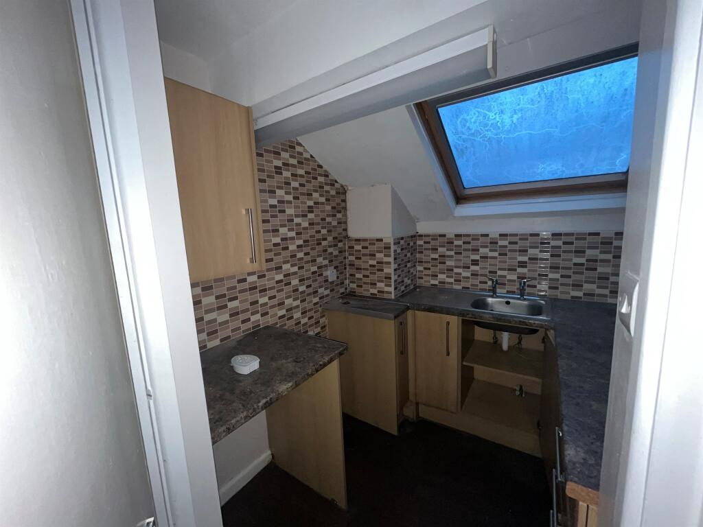 Additional image 13 of Merton Road, Bradford