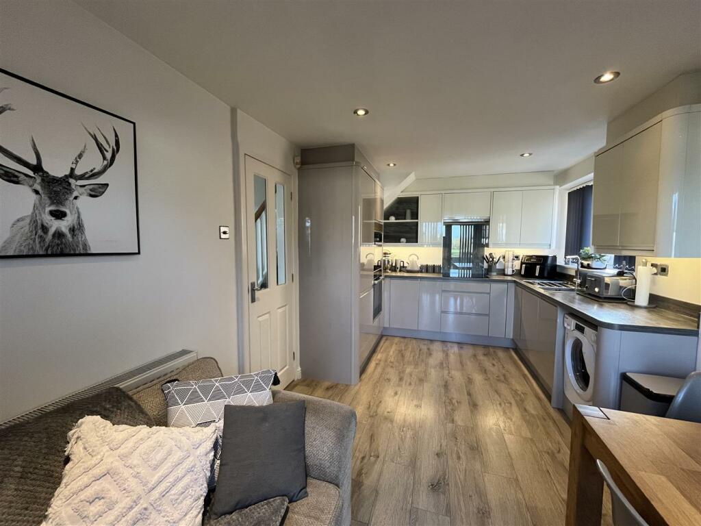 Additional image 28 of Langdale Avenue, Wyke, Bradford