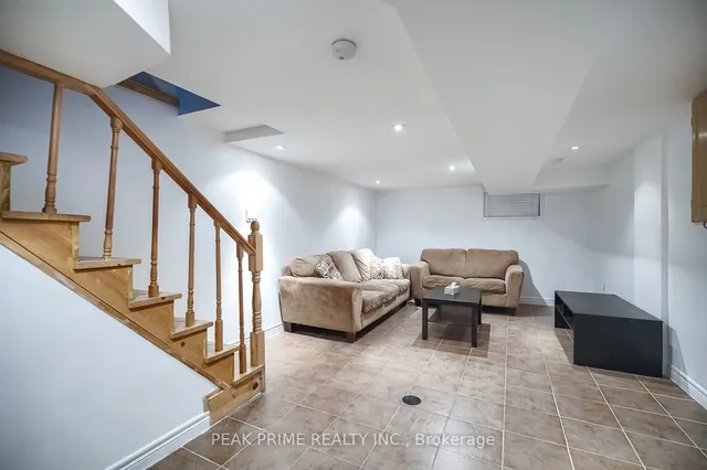 Additional image 26 of 11 Bloem Ave