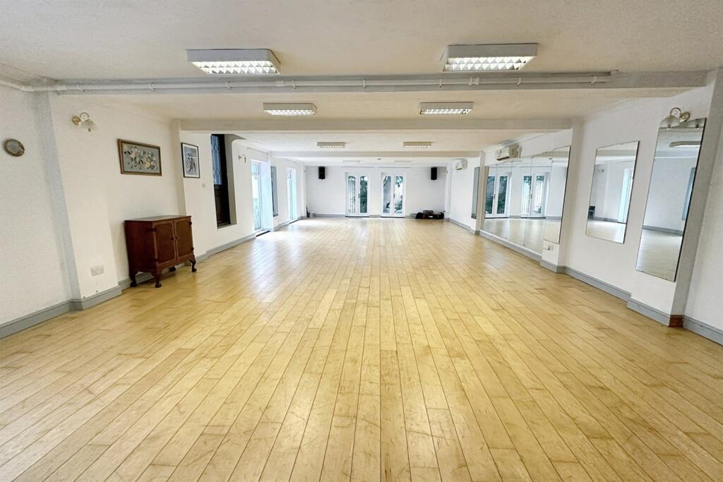 Additional image 31 of Muscliffe