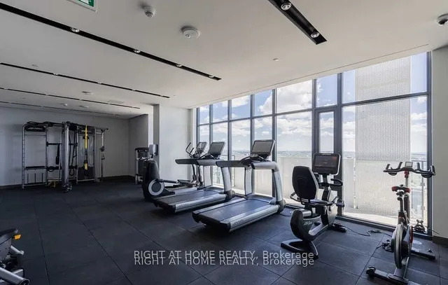 Additional image 21 of 20 Lombard St Unit UPH07