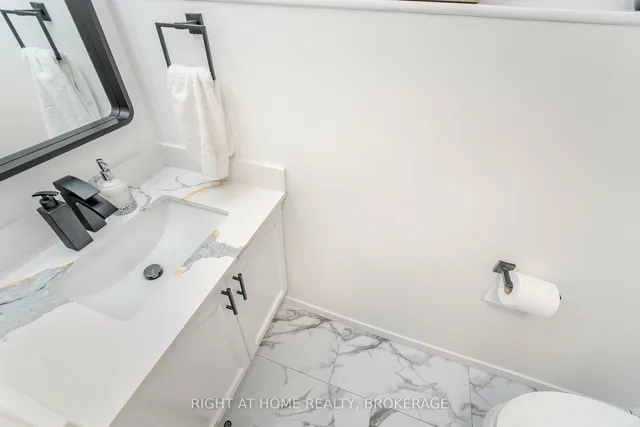 Additional image 19 of 1190 Fox Cres