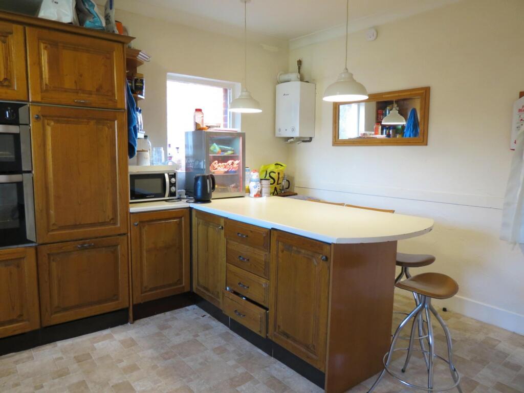 Additional image 5 of 5 bedroom Detached House in Wallisdown