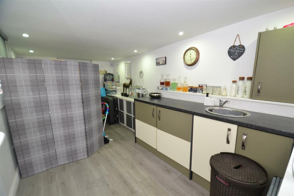 Additional image 20 of Langdale Avenue, Wyke, Bradford