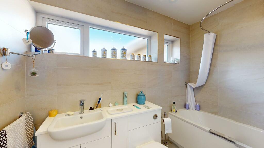 Additional image 23 of Tarn Moor Crescent, Skipton