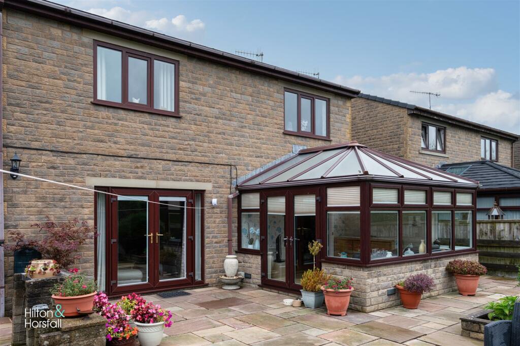 Additional image 21 of Barn Field Close, Colne