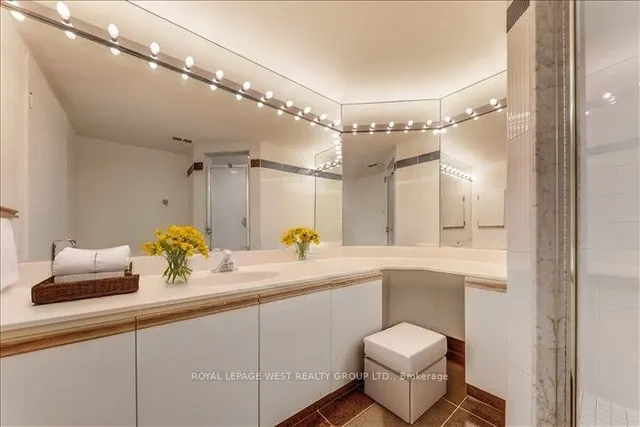 Additional image 8 of 1320 Islington Ave Unit 201