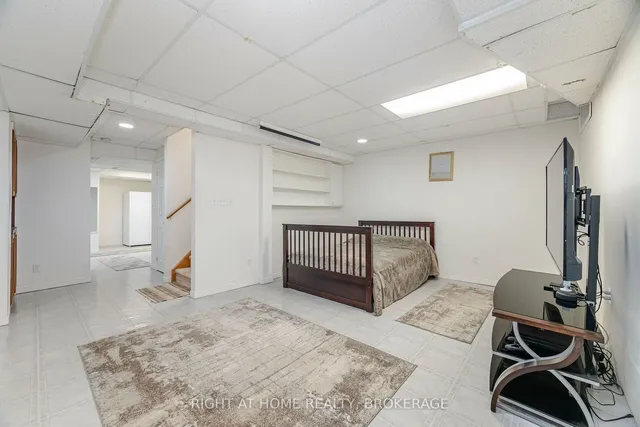 Additional image 33 of 1190 Fox Cres