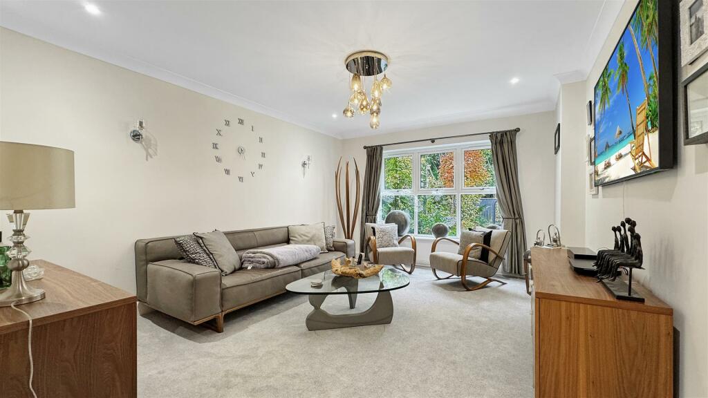 Additional image 4 of Wellwood Close, Branksome Park