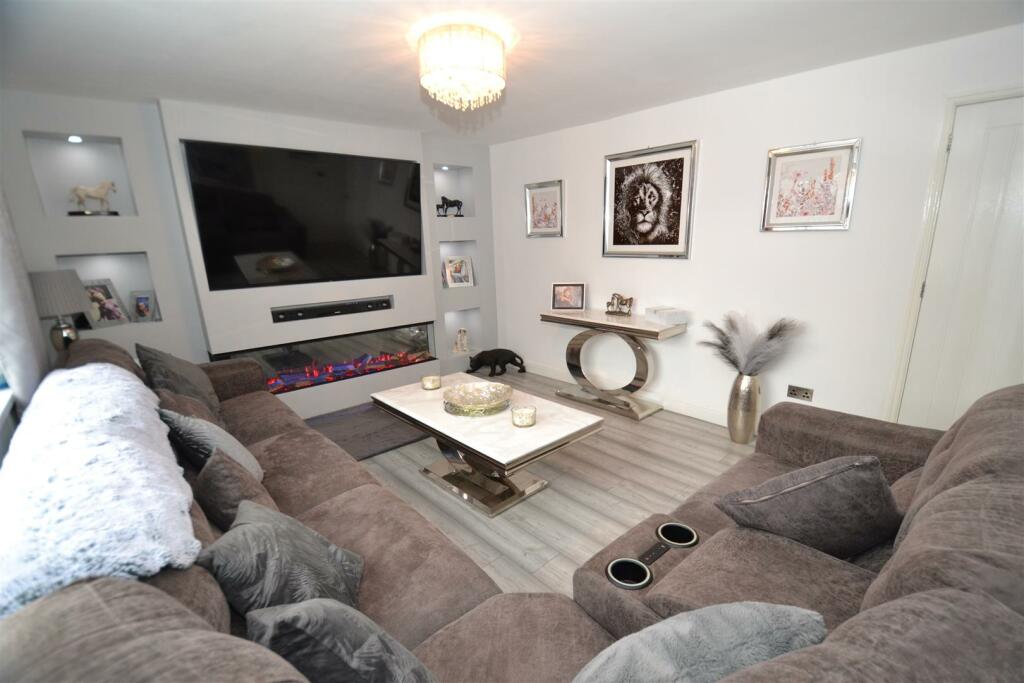 Additional image 4 of Langdale Avenue, Wyke, Bradford