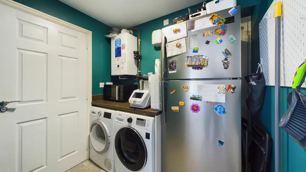 Additional image 7 of Pear Tree Close, Bradford, BD6