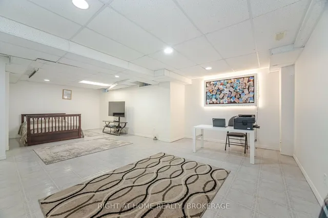 Additional image 35 of 1190 Fox Cres