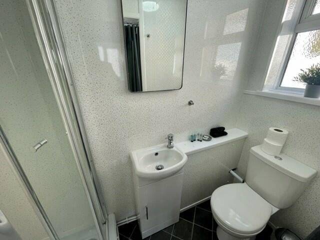Additional image 6 of Rooms Available, Southcote Road - 5