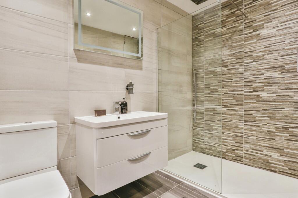 Additional image 16 of Moorland Crescent, Poole, BH16