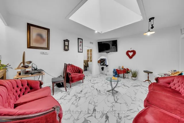 Additional image 8 of 52 Lamont Ave