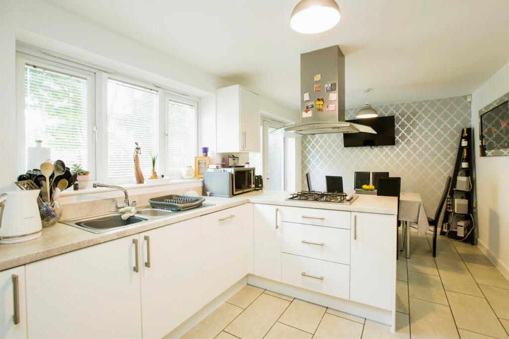 Additional image 4 of Far Hunger Hill Close, Queensbury, Bradford