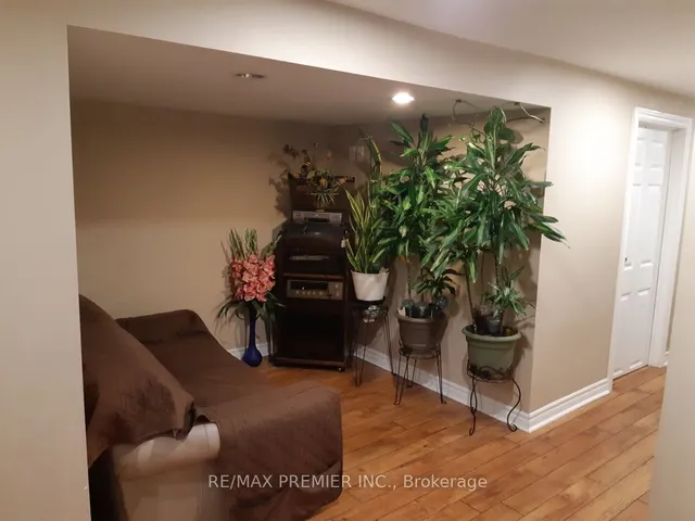 Additional image 20 of 33 Pakenham Dr