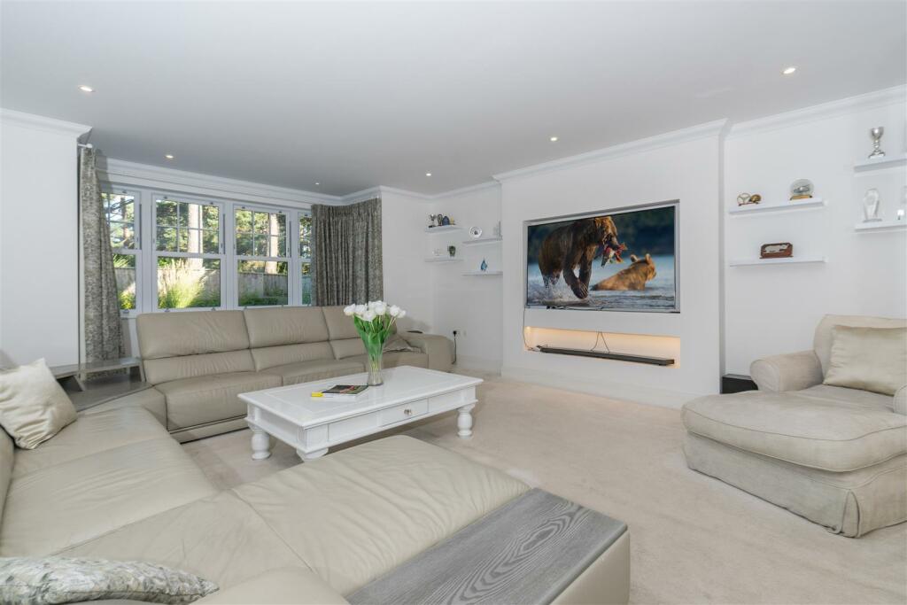 Additional image 8 of Lilliput Road, Lilliput