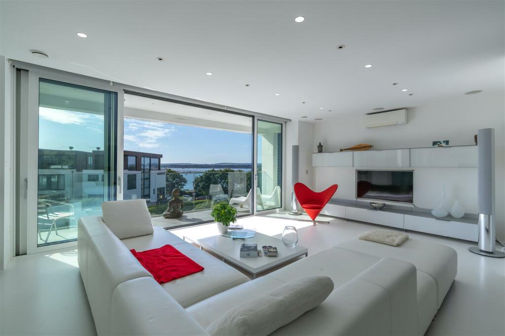 Additional image 23 of Whitecliff Road, Whitecliff