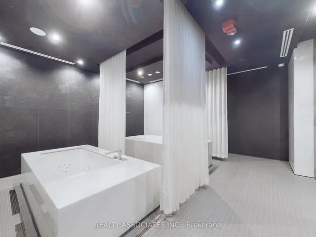 Additional image 26 of 87 Peter St Unit 1712