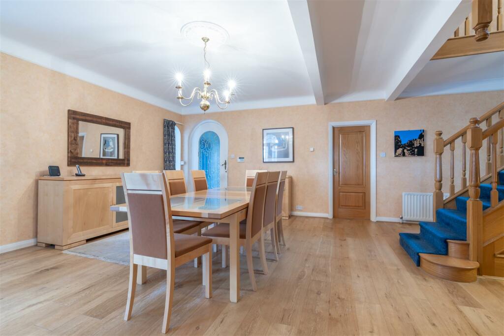 Additional image 15 of Sandbanks Road, Evening Hill