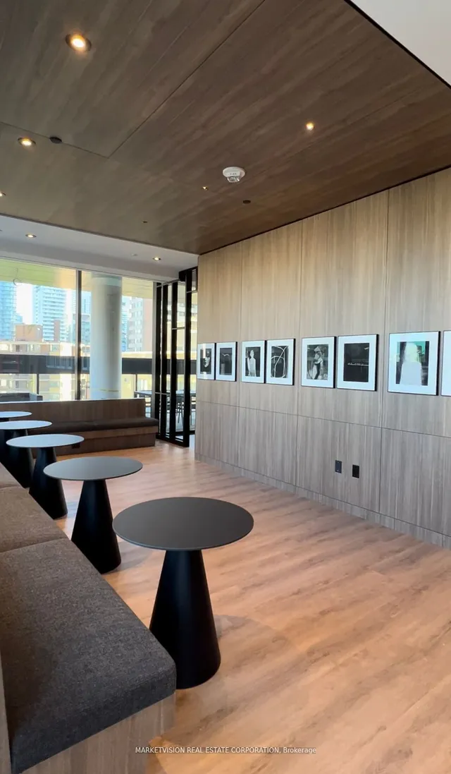 Additional image 14 of 55 Charles St Unit 1302