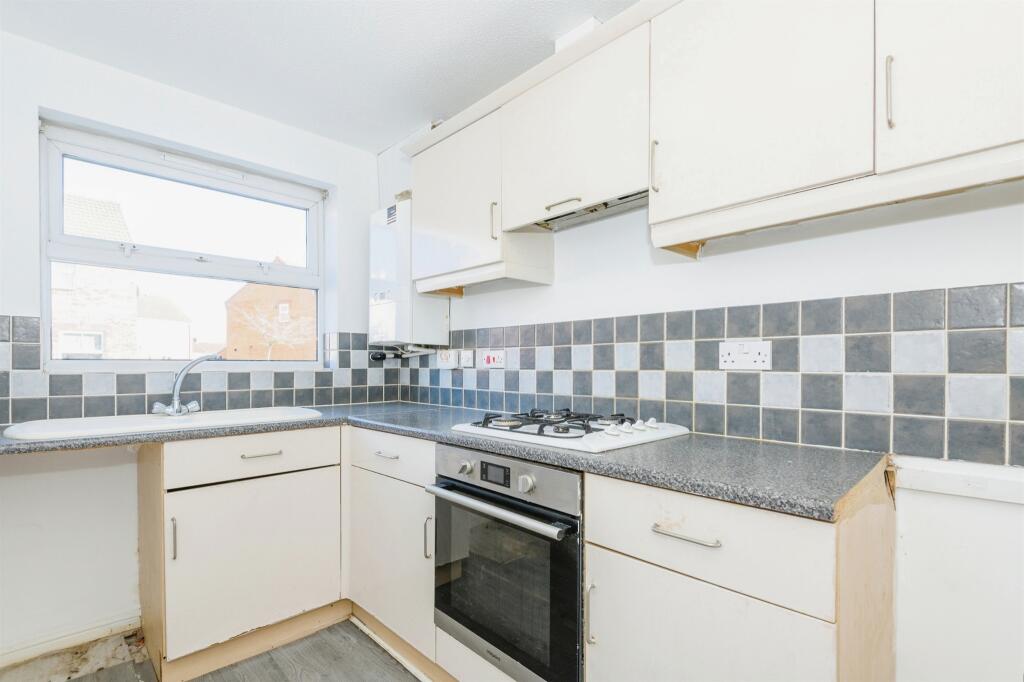 Additional image 4 of Churn Drive, Bradford