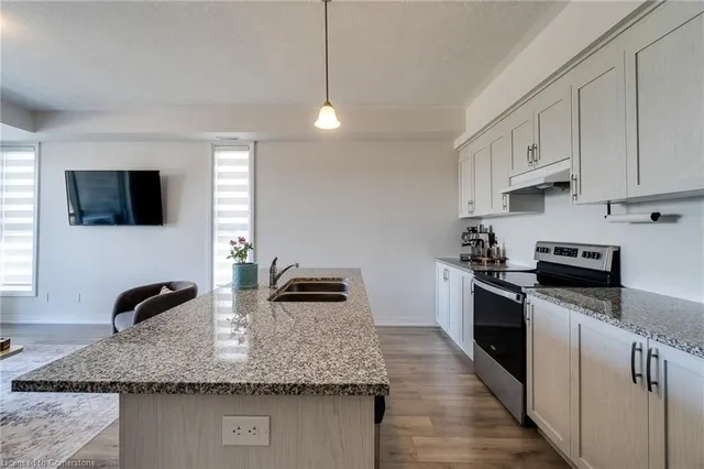 Additional image 18 of 261 Woodbine Ave Unit 68