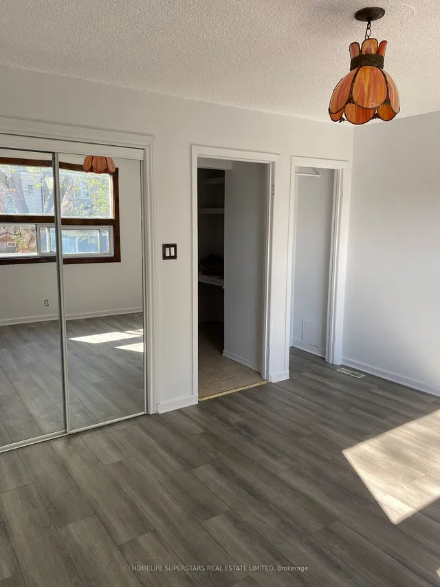 Additional image 6 of 1263 Woodbine Ave