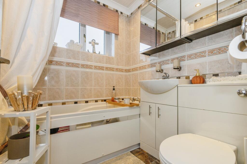 Additional image 5 of Laithe Grove, Bradford, BD6