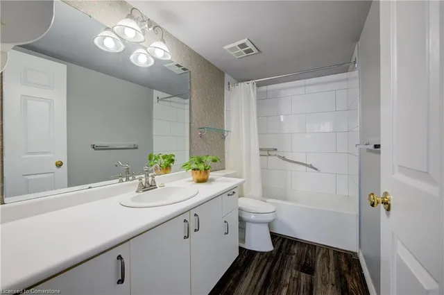 Additional image 13 of 3227 King St Unit 108