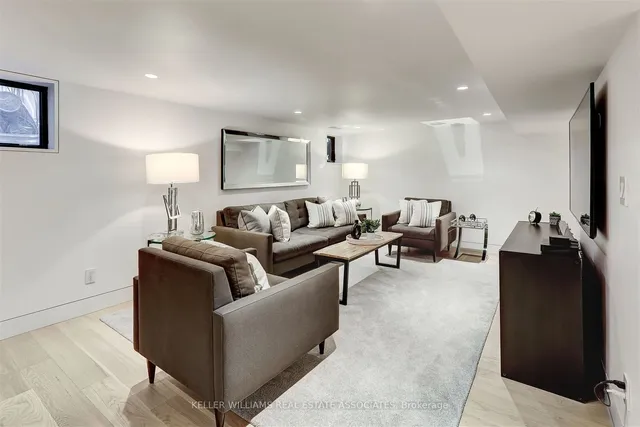 Additional image 30 of 2107 Courtland Cres