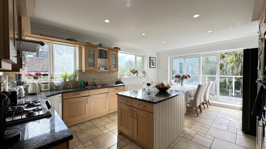 Additional image 6 of Gardens Crescent, Lilliput