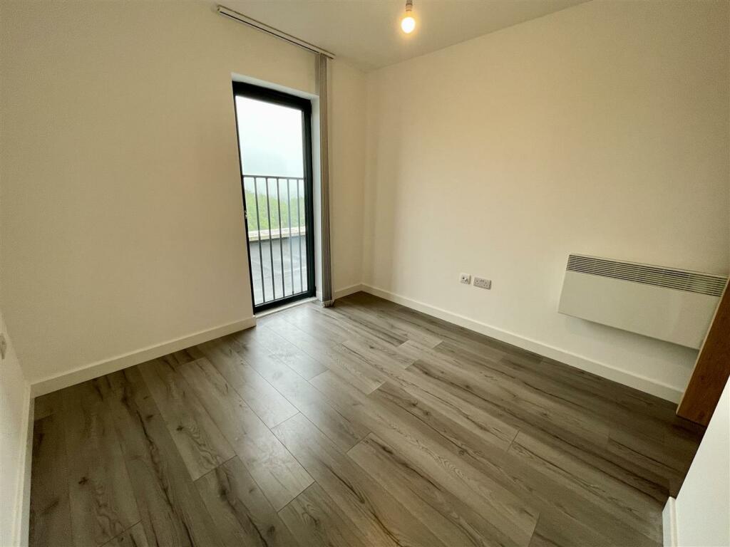 Additional image 11 of Bingley Road, Bradford