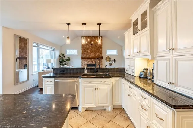 Additional image 10 of 33 Notchwood Crt