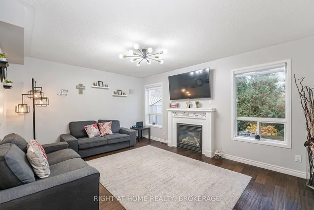 Additional image 11 of 1190 Fox Cres