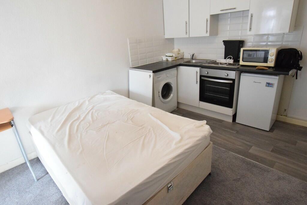 Additional image 4 of Pinelands, 18 Knyveton Road, Bournemouth