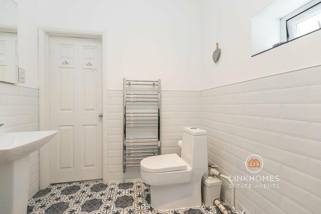 Additional image 19 of Pottery Road, Poole, BH14