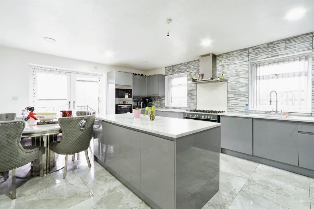 Additional image 17 of Walden Drive, BRADFORD