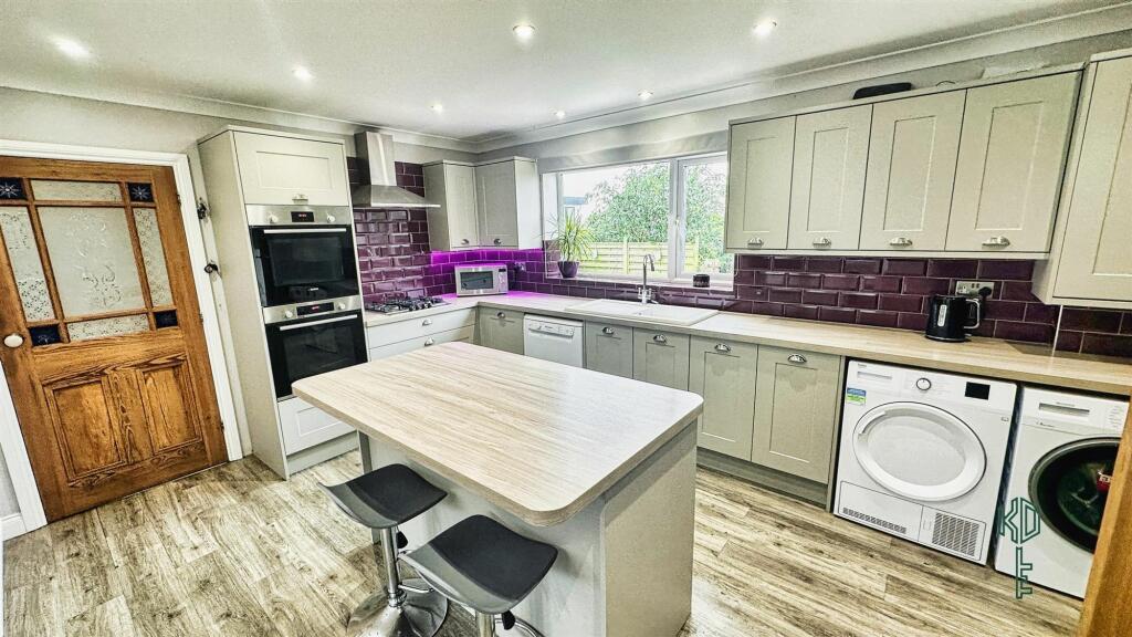 Additional image 3 of Burbidge Close, Lytchett Matravers, Poole