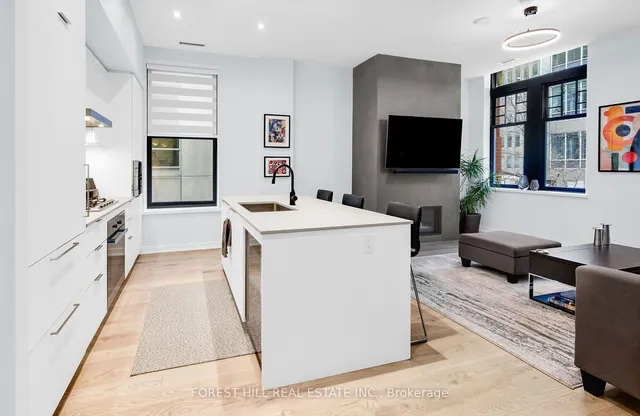 Additional image 18 of 22 Lombard St Unit 203