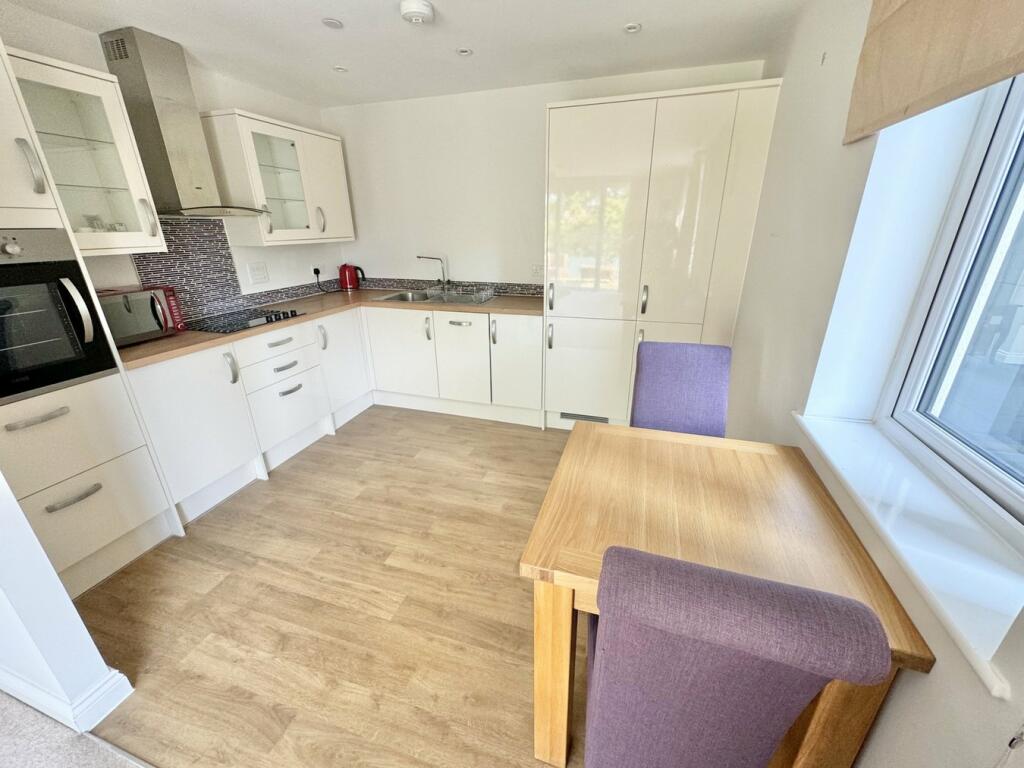 Additional image 6 of Parkstone Road, Poole, BH15